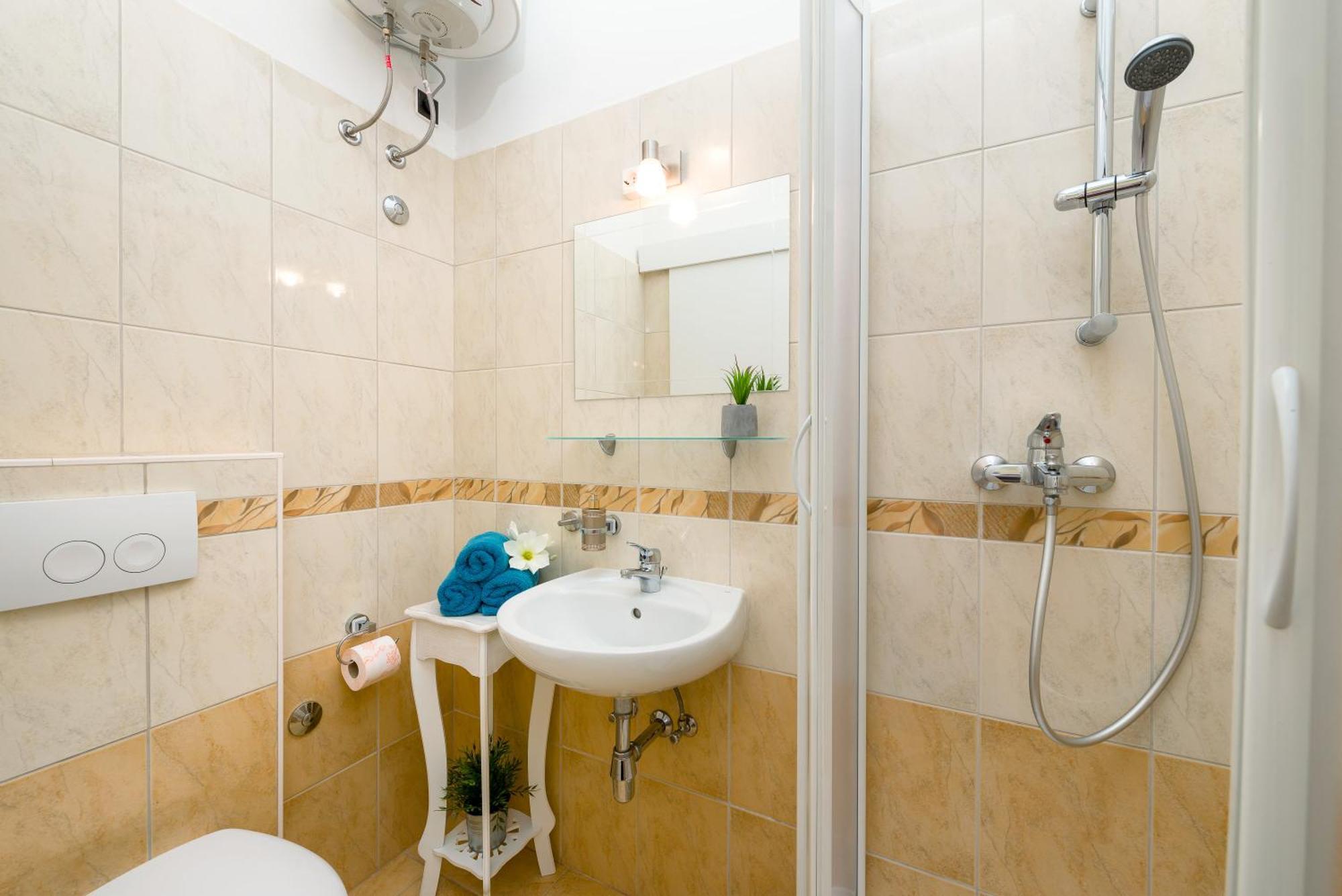 Single Room Bathroom
