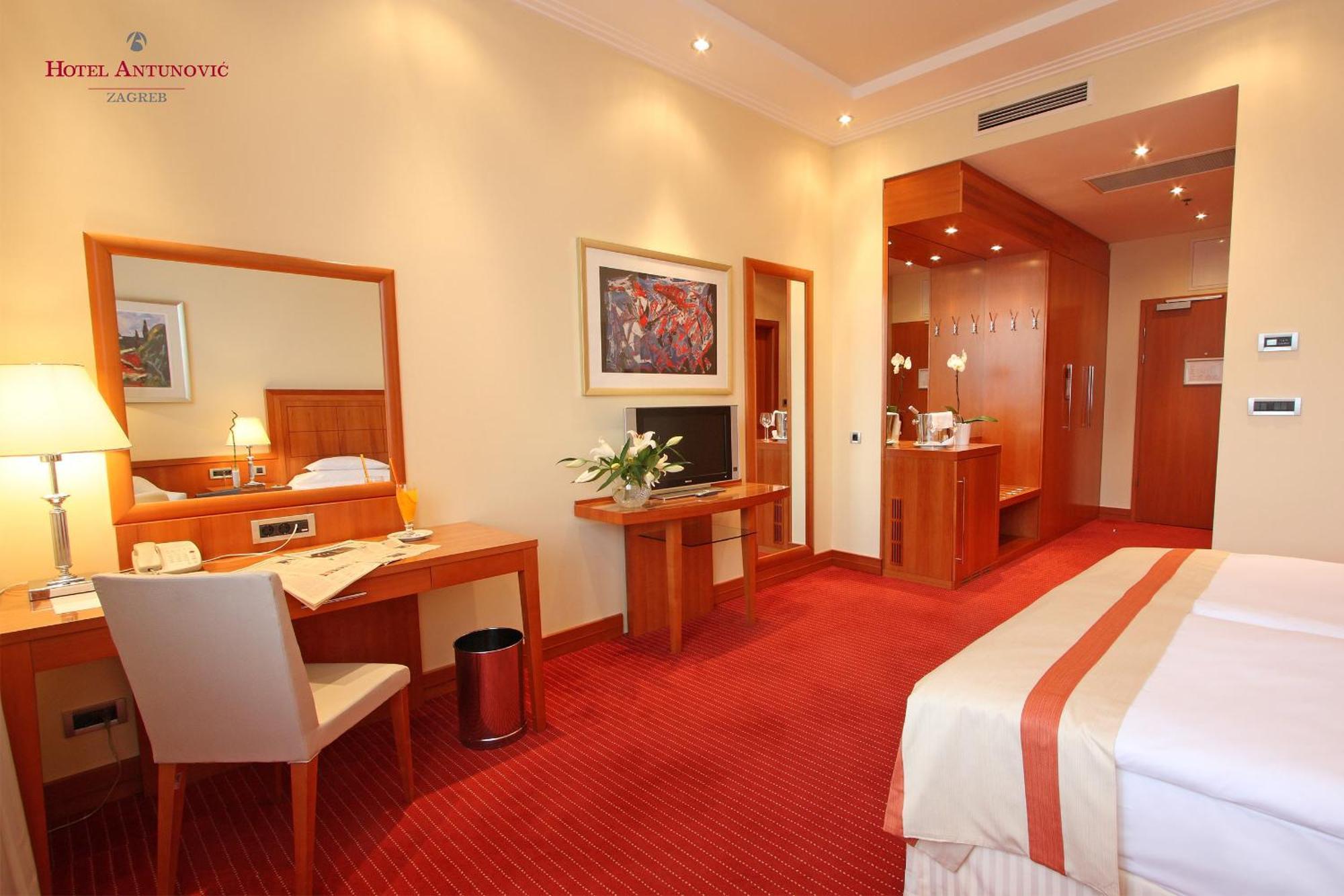 Superior Double Room,1277149987:JPEG