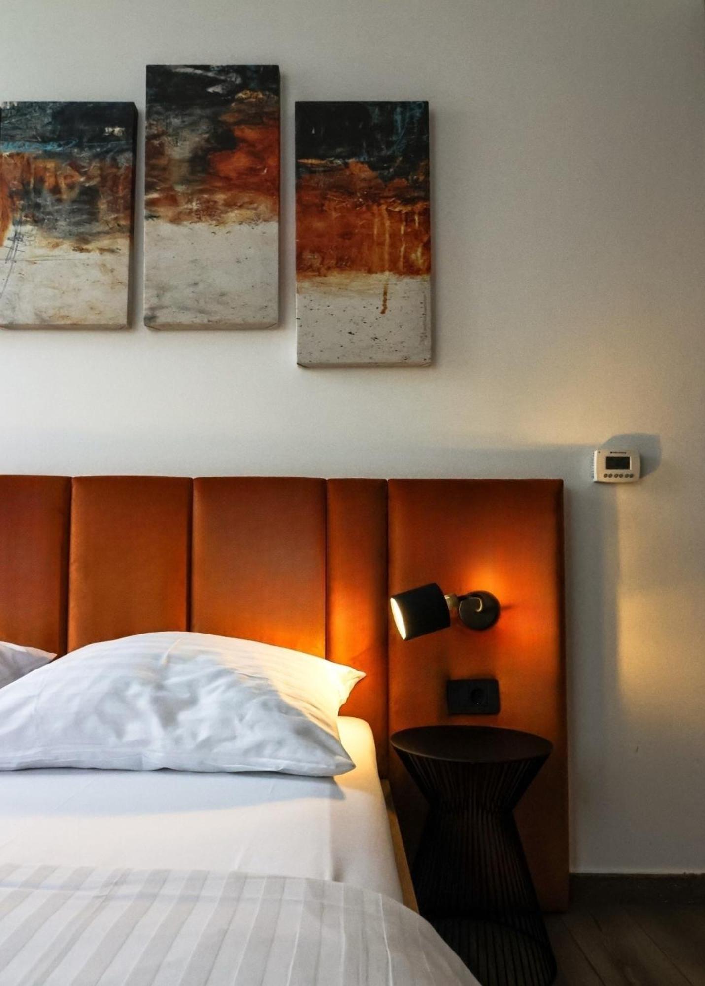 Double Room,1523716744:JPEG