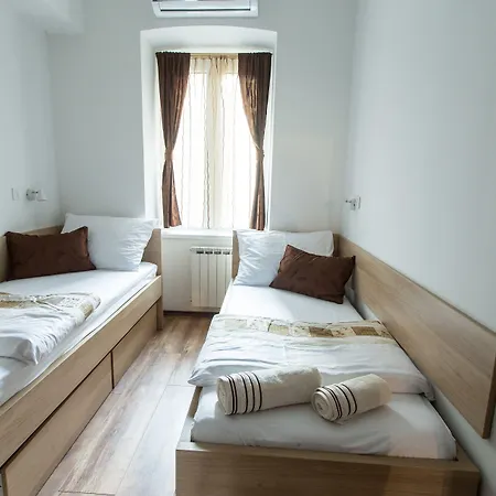 Guesthouse Bed 4 You-2